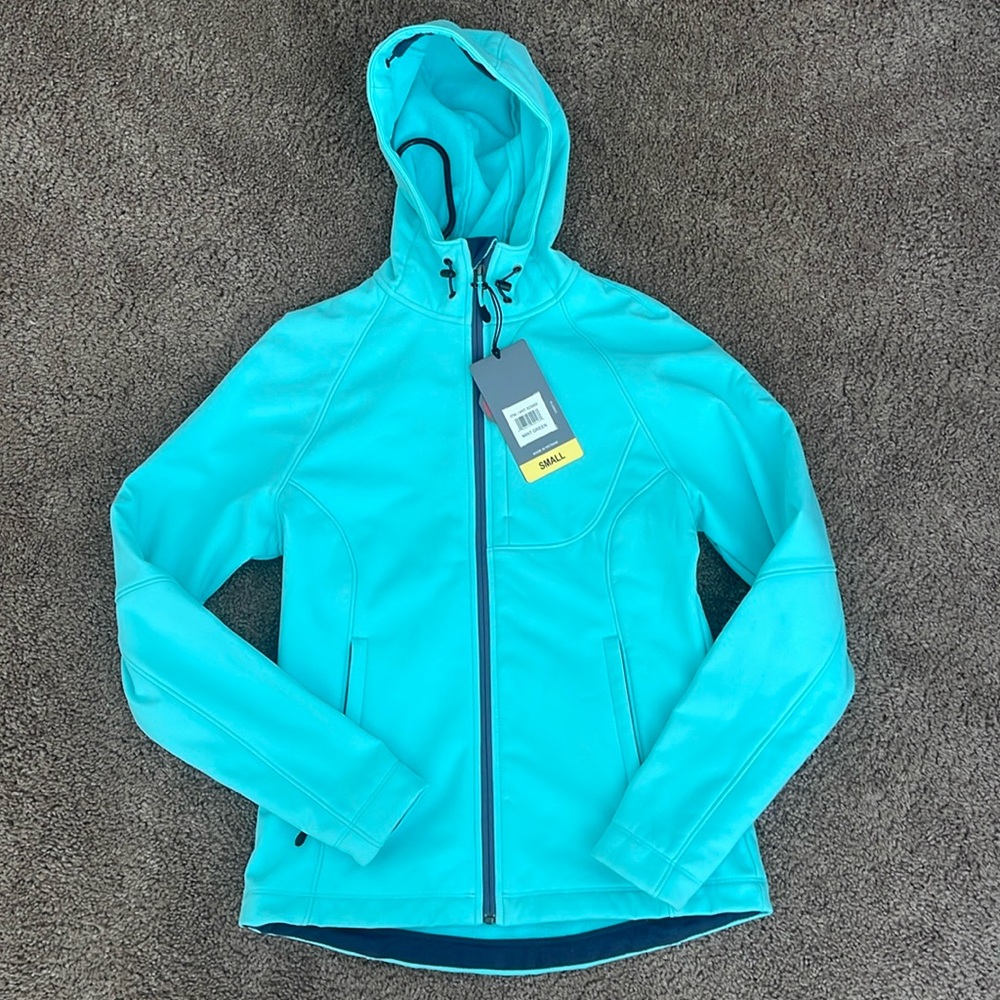Kirkland 3 layered water red/breathable jacket 100% windproof